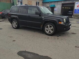 2007 Jeep Liberty (Patriot), чёрный, 500000 рублей, вид 4