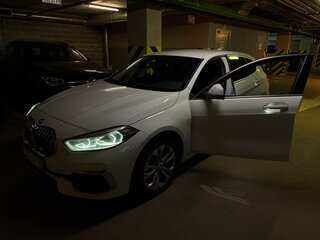 2022 BMW 1 серии 118i III (F40), белый, 2900000 рублей, вид 1
