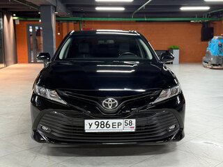 2020 Toyota Camry VIII (XV70), чёрный, 2590000 рублей, вид 2