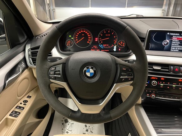 2014 BMW X5 35i III (F15), белый, 2690000 рублей - вид 16