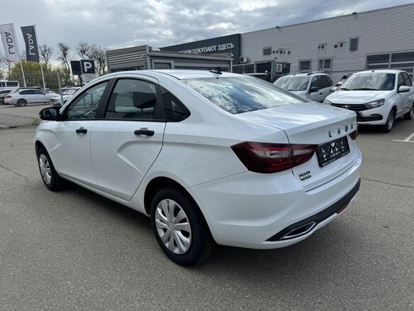 2026 Lada (ВАЗ) Vesta I Рестайлинг (NG), белый - вид 5