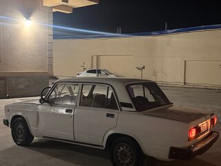 2005 Lada (ВАЗ) 2107, белый, 115000 рублей, вид 4