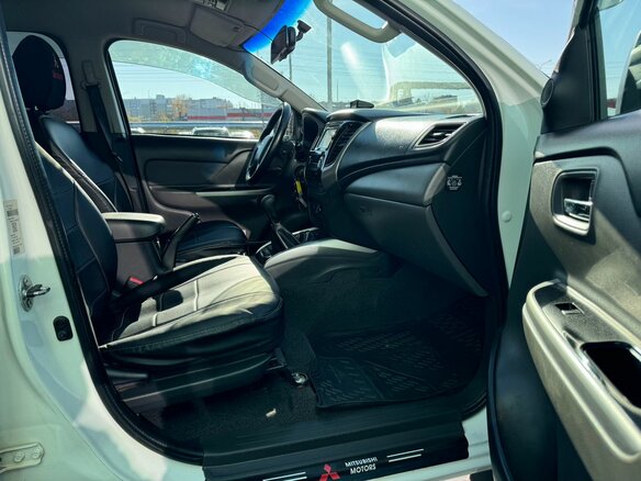 2017 Mitsubishi L200 V, белый - вид 11