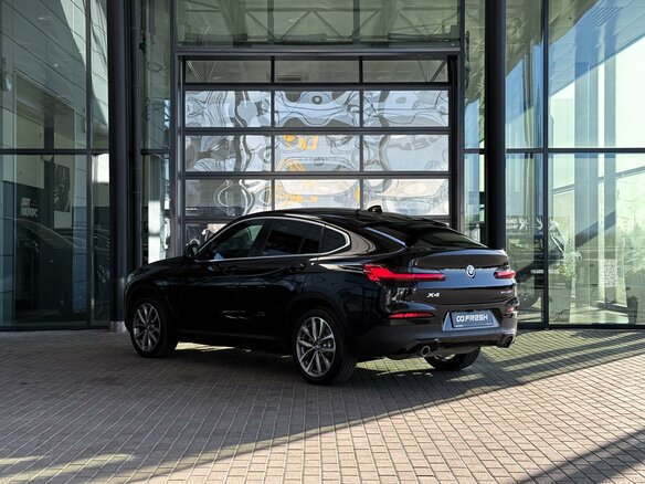 2019 BMW X4 30i II (G02), чёрный, 3800000 рублей - вид 4