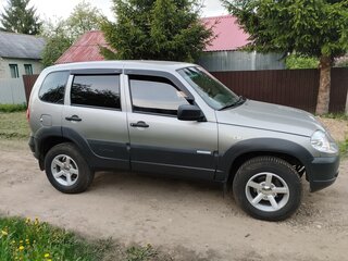 2014 Chevrolet Niva I Рестайлинг, серый, 580000 рублей, вид 4