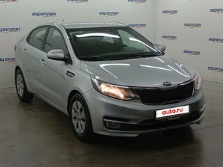 2017 Kia Rio III Рестайлинг, серебристый, 1074000 рублей, вид 2