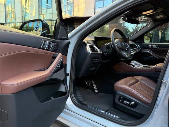 2024 BMW X6 40i III (G06) Рестайлинг, серый - вид 13