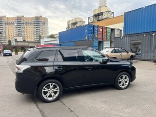 2013 Mitsubishi Outlander III, чёрный, 1530000 рублей, вид 2