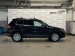2010 Volkswagen Tiguan I, чёрный, 819000 рублей, вид 4
