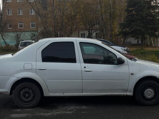 2015 Renault Logan I Рестайлинг, белый, 180000 рублей, вид 3