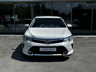 2016 Toyota Camry VII (XV50) Рестайлинг, белый, 2350000 рублей, вид 1