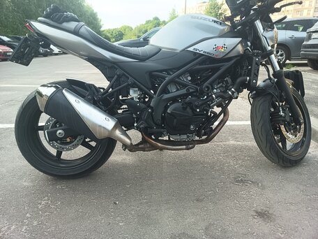 2018 Suzuki SV 650, серебристый, 550000 рублей, вид 2