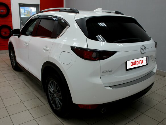 2017 Mazda CX-5 II, белый, 2400000 рублей - вид 5