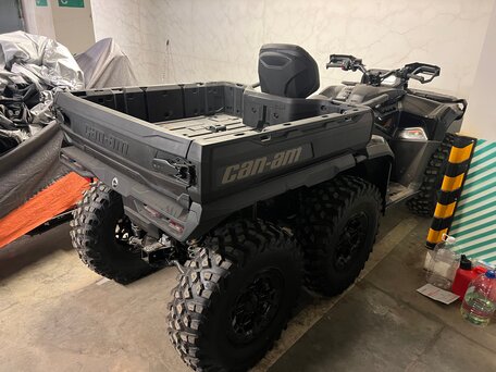 2026 BRP Can-Am Outlander Max 6x6 1000R, чёрный, 2550000 рублей, вид 4