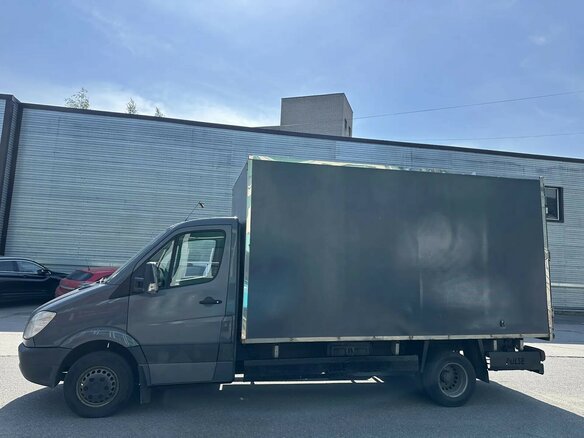 2013 Mercedes-Benz Sprinter, серый, 2550000 рублей - вид 3