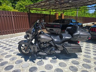 2023 Harley-Davidson Electra Glide, серый, 2550000 рублей, вид 3