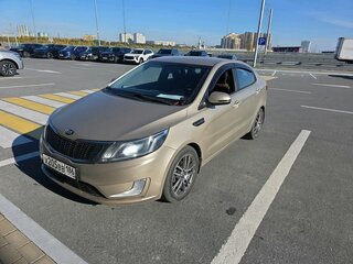 2014 Kia Rio 4-speed III, бежевый, 850000 рублей, вид 1