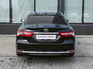 2023 Toyota Camry VIII (XV70) Рестайлинг, чёрный, 3645000 рублей, вид 4