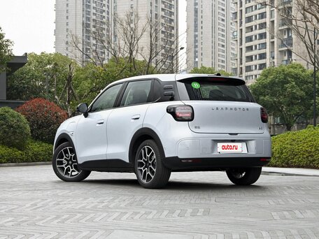 2026 Leapmotor A10 53 kWh, серебристый, 2190000 рублей, вид 5