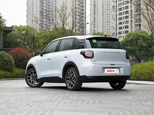 2026 Leapmotor A10 53 kWh, серебристый, 2190000 рублей - вид 4