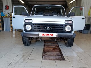 2015 Lada (ВАЗ) 2121 (4x4) I Рестайлинг, белый, 525000 рублей, вид 1