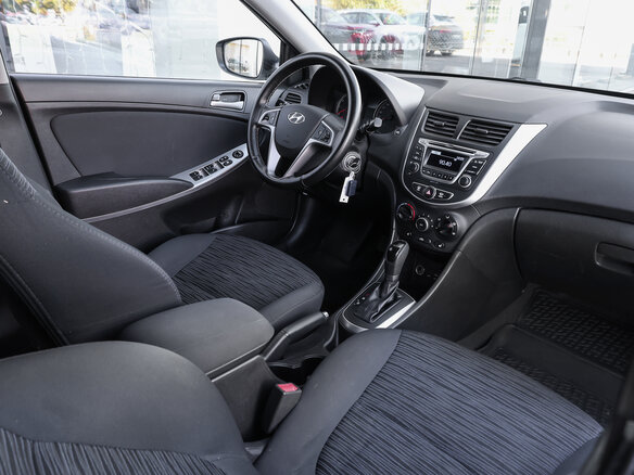 2015 Hyundai Solaris I Рестайлинг, белый - вид 9