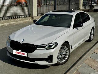 2020 BMW 5 серии 530i xDrive VII (G30/G31/G38) Рестайлинг, белый, 4850000 рублей, вид 1