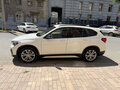 2020 BMW X1 18d xDrive II (F48) Рестайлинг, белый, 3250000 рублей - вид 3