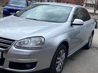 2010 Volkswagen Jetta V, серебристый, 579000 рублей, вид 3