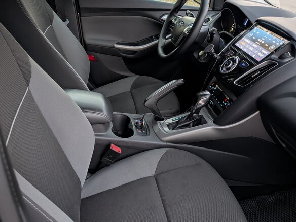 2012 Ford Focus III, серый, 790000 рублей - вид 4