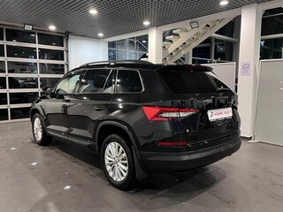 2020 Skoda Kodiaq I, чёрный, 2848000 рублей, вид 5