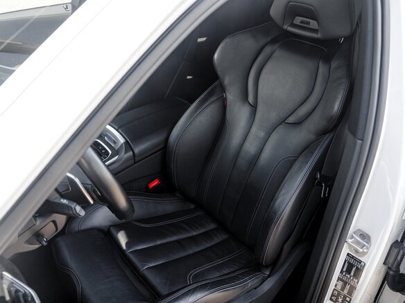 2020 BMW X6 40i III (G06), белый, 7499900 рублей - вид 11