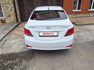 2015 Hyundai Solaris I Рестайлинг, белый, 1100000 рублей, вид 3