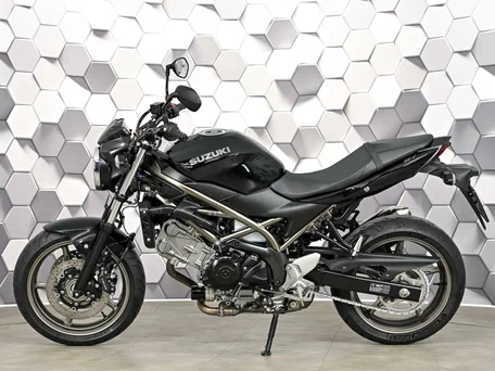 2024 Suzuki SV 650, чёрный, 677000 рублей, вид 4