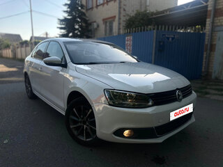 2014 Volkswagen Jetta VI, белый, 800000 рублей, вид 2