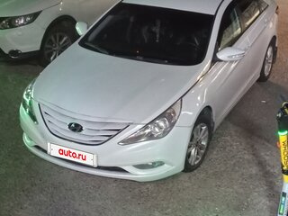 2011 Hyundai Sonata VI (YF), жёлтый, 700000 рублей, вид 2