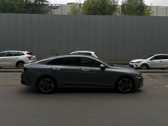 2023 Kia K5 III, серый, 2900000 рублей - вид 16
