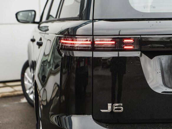 2026 Jaecoo J6, чёрный, 2523510 рублей - вид 16