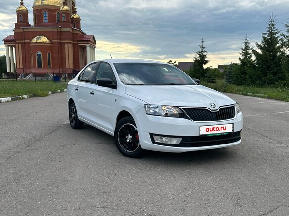 2015 Skoda Rapid I, белый, 700000 рублей