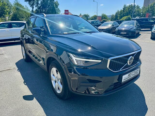 2022 Volvo XC40 I Рестайлинг, чёрный, 2766680 рублей, вид 2