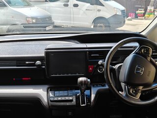 2021 Honda Stepwgn Spada V Рестайлинг, белый, 2250000 рублей, вид 3