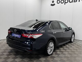 2018 Toyota Camry VIII (XV70), синий, 2612000 рублей, вид 4