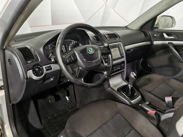 2011 Skoda Octavia II (A5) Рестайлинг, жёлтый - вид 16