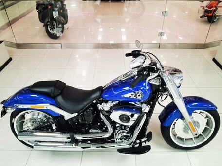 2025 Harley-Davidson Fat Boy, синий, 3750000 рублей, вид 1
