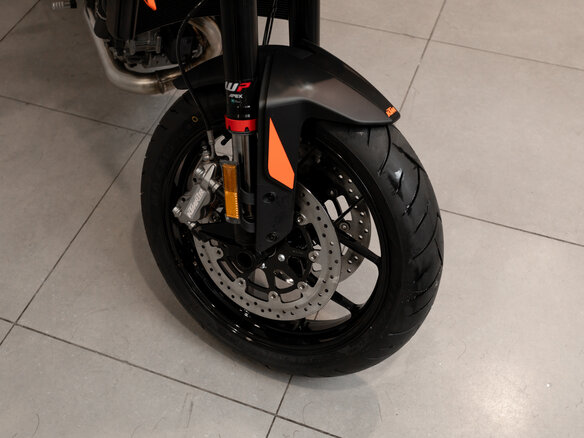 2026 KTM 790 Duke, оранжевый, 1150000 рублей - вид 9