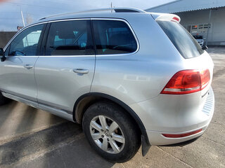 2011 Volkswagen Touareg II, серебристый, 2800000 рублей, вид 5