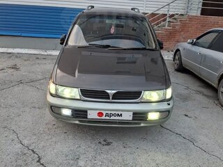 1993 Mitsubishi Chariot II, коричневый, 110000 рублей, вид 3