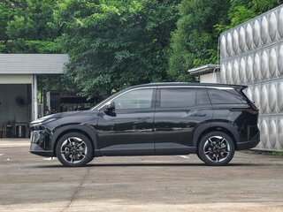 2026 Toyota bZ3X 58.3 kWh, чёрный, 2732000 рублей, вид 4