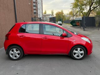 2008 Toyota Yaris II, красный, 700000 рублей, вид 4