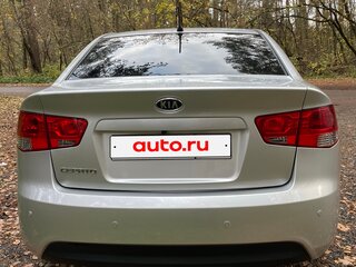 2012 Kia Cerato 6-speed II, серебристый, 850000 рублей, вид 3